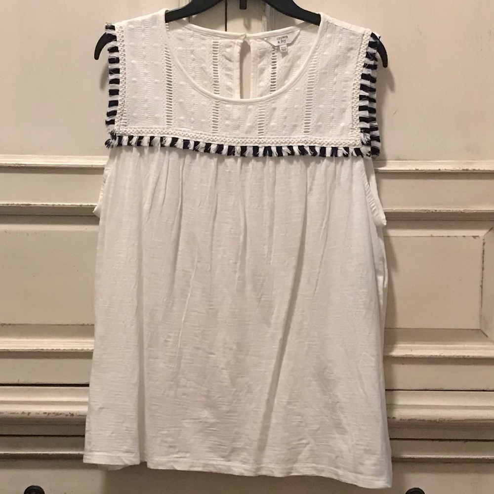 NWOT Crown & Ivy Sleeveless Top Sz XXL